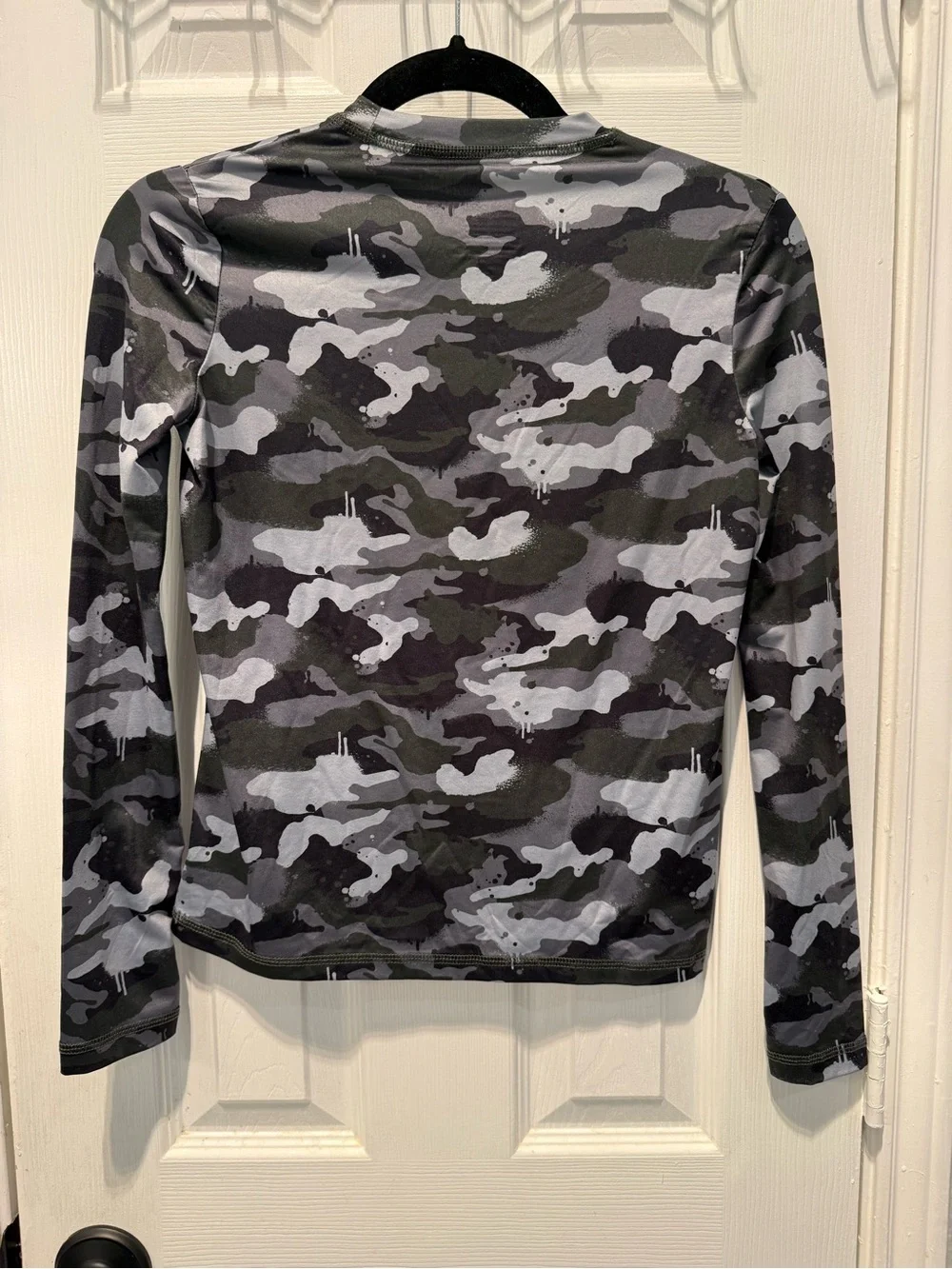 🖤💚🩶 Boys Comfortech Camo Long Sleeve Shirt | Stretch Performance | Size L